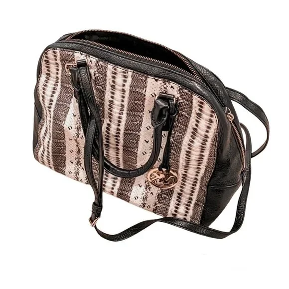 Michael Michael Kors SELMA Black/White Snake Print Leather Tote Bucket Handbag - Picture 2 of 15